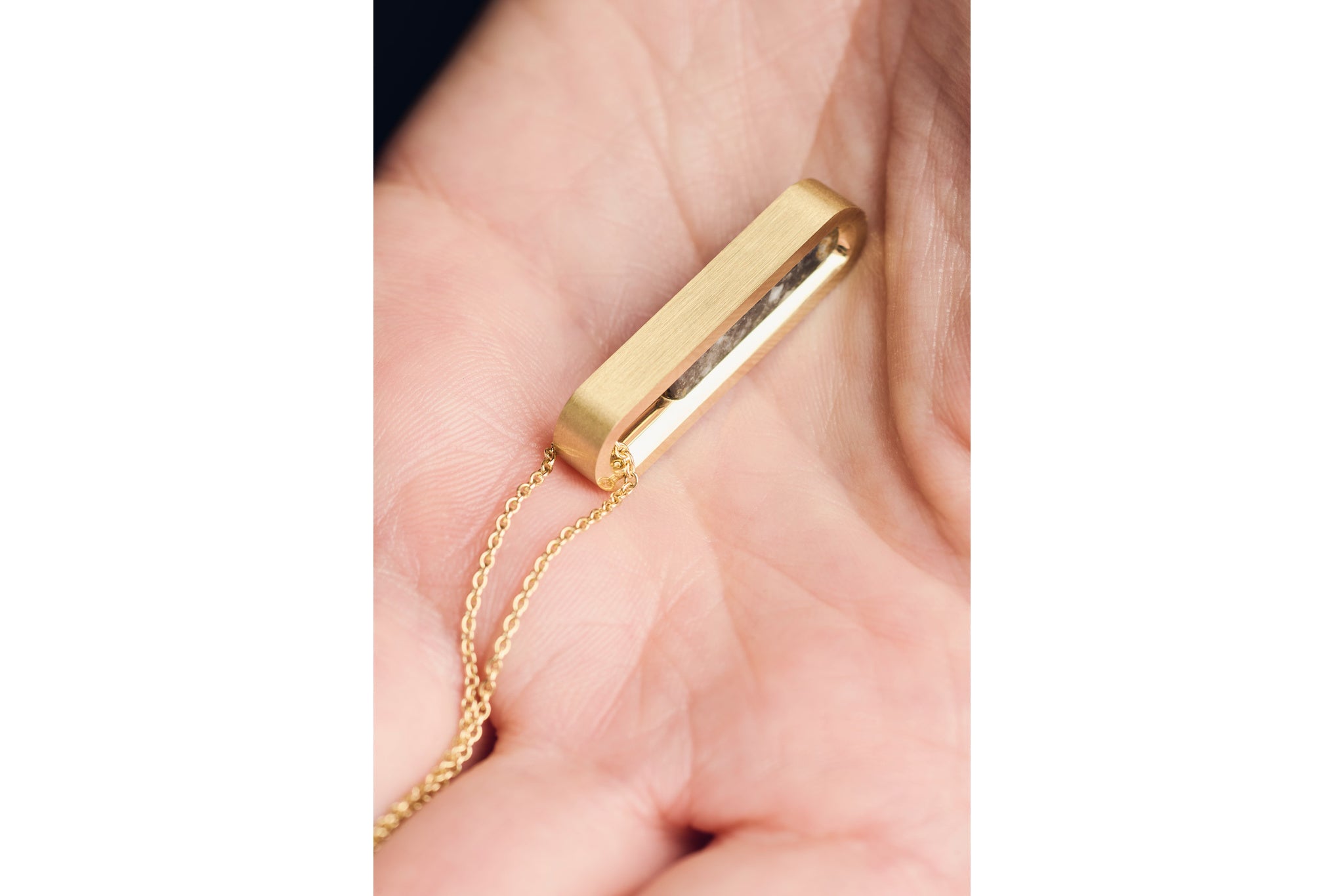 Mond Meteoriten Anhänger M I - 18 K Gold